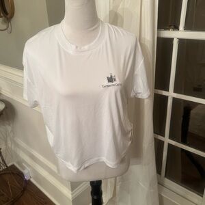 Vuori Energy Tee White Taymouth Castle Insignia NWT size S Small